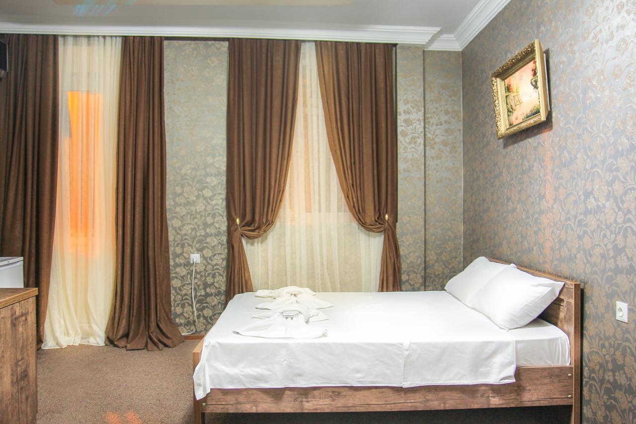 New Palace Shardeni Tbiliszi Kültér fotó